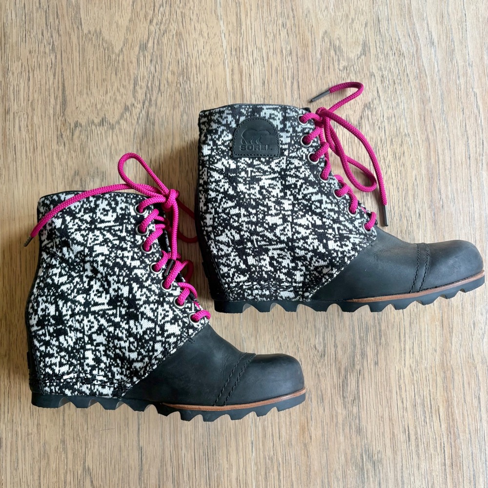 $160 SOREL Solar PDX Wedge Boots Wmns 10 Leather Black White Knit Hot Pink Laces - Picture 2 of 10